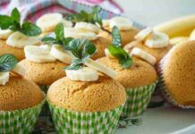 Muffins allo yogurt con banana: la merenda sarà davvero buona e sana! Muffins allo yogurt con banana la merenda sarà davvero buona e sana!