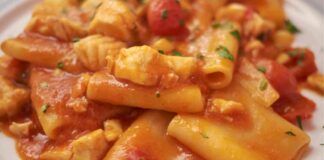 Paccheri orata e pomodorini il pranzo sarà sublime e raffinato, ti bastano solo 10 minuti!