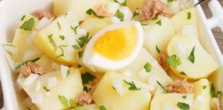 Insalata di patate tonno e uova: una carica di proteine senza grassi, devi provarla subito!