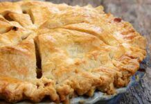 Sfogliata di mele con crema: il dolce irresistibile più facile da fare che sia! Sfogliata di mele con crema: il dolce irresistibile più facile da fare che sia!