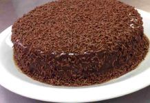 La torta al cioccolato per tutti: leggera e pronta subito, zero tuorli.