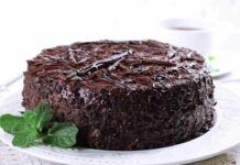 Torta al cioccolato con un ripieno tutto da scoprire, resterai incantata
