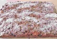 Torta di datteri cocco e cannella