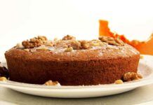 Torta di zucca cacao e noci