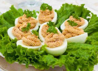 Uova tonnate leggere: l'antipasto della Pasqua così buono non l'hai mai mangiato!