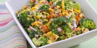 Voglia di un'insalata sfiziosa Ti servono solo broccoli, cheddar e bacon, preparala subito!