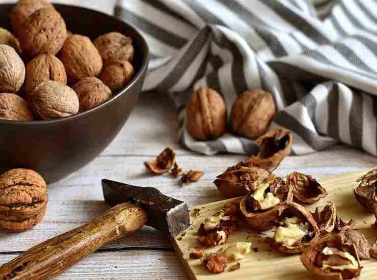 Carote, arance e noci: per una torta amica del cuore! Foto di Ricetta Sprint