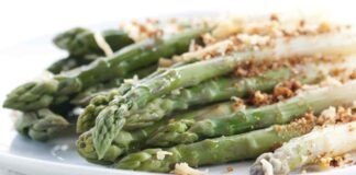 Asparagi gratinati: leggeri e saporiti, sono il contorno perfetto!