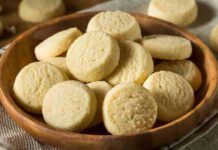 Biscotti al burro al profumo d'arancia: provateli inzuppati nel latte caldo, sono sensazionali!
