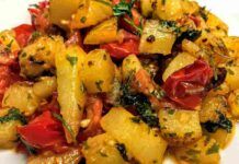 Brasato di patate e pomodori, il contorno delizioso e veloce che si accosta perfettamente ai tuoi piatti Brasato di patate e pomodori