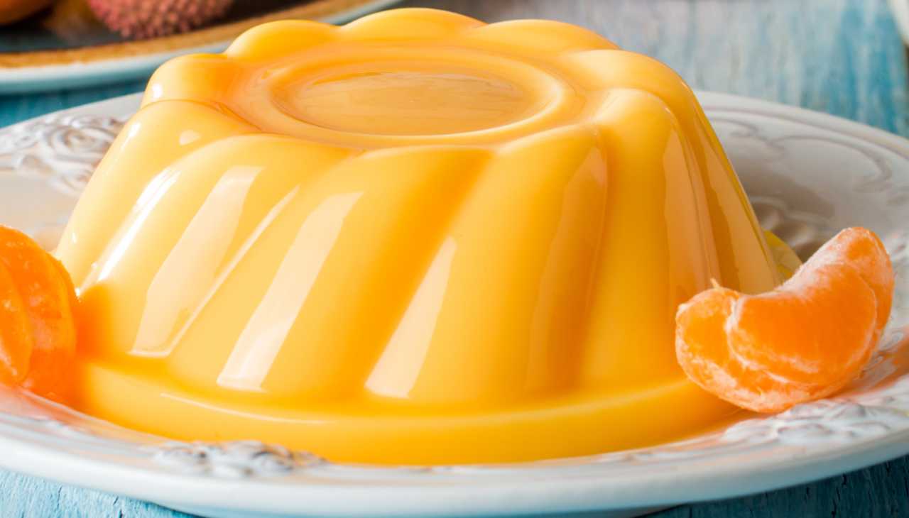 Budino al mandarino: fatto con soli 3 ingredienti, è il dolcino leggero che non puoi perderti!