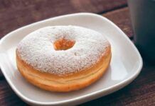 Ciambelle agli agrumi: soffici e subito pronte, sono perfette per tutta la famiglia!