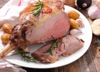 Coscio di agnello irresistibile: altro che costine! Metti in forno, e non ci pensi più!