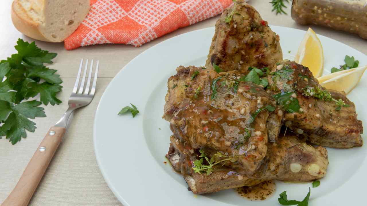 Costolette di agnello fritte al pistacchio una squisitezza per palati sopraffini