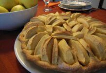 Crostata morbida di mele, la nonna la prepara sempre, ecco il suo trucchetto Crostata morbida di mele 16042023 ricettasprint