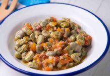 Fave fresche con i pomodori contorno veloce e gustoso, prova e vedrai!