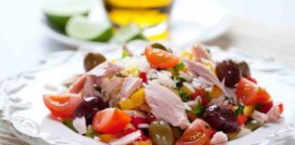 Insalata di riso alla mediterranea fresca, sana e vivace, cosa vuoi di più a pranzo