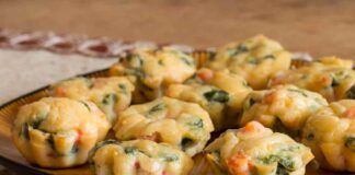 Mini muffin salmone e spinaci: leggeri e sostanziosi, sono l'antipasto da non perdere!