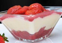 Mousse alle fragole pronta in 3 minuti, piace moltissimo anche ai bambini!