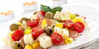 Pasta alla mediterranea light, fresca e sana, perfetta per il pranzo fuori casa