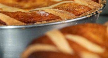 La pastiera classica, ma con un ingrediente diverso, il riso sostituisce il grano