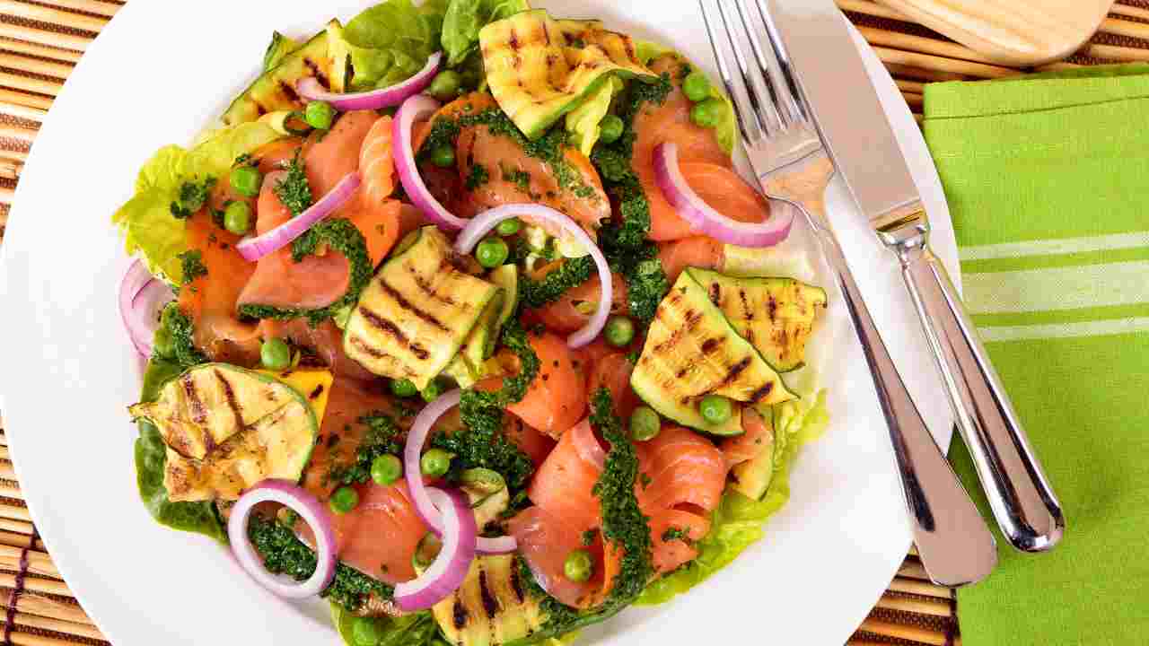 Salmone e verdure per un piatto sublime e leggero, ideale per un pasto fuori casa Ricettasprint
