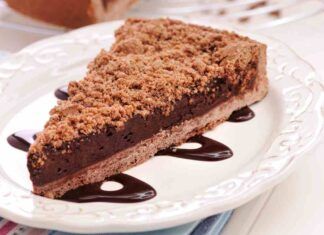 Sbriciolata di ricotta al cioccolato: preparala al posto della pastiera, farai un figurone!