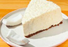 Torta al cocco senza cottura: subito pronta, leggera e goduriosa