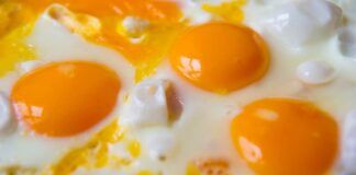 quante uova mangiare a settimana quantità consigliata controindicazioni troppe uova