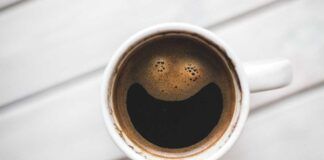 quanti caffè bere al giorno tazzine fanno bene