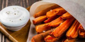 Bastoncini di carote fritti: croccanti e senza pangrattato, più leggeri di così di muore