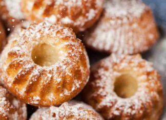 Ciambelline al cocco soffici e profumate servile a colazione e andranno a ruba