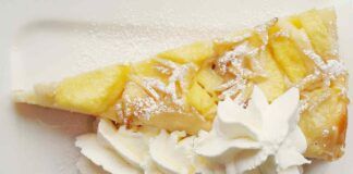 Finta crostata di pasta sfoglio con crema e frutta 09052023 ricettasprint