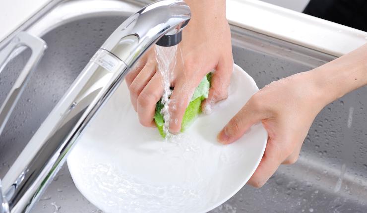 Lavare i piatti con acqua fredda Ricettasprint