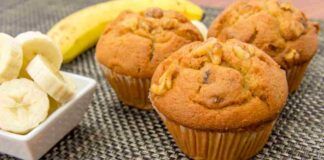 Muffin avena e banana morbidi e profumati per iniziare la giornata senza troppi sensi di colpa