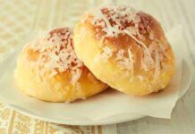 Panini soffici al cocco per una gustosa merenda pomeridiana