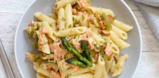 Pasta al tonno diversa, abbina gli asparagi: sono super drenanti e dimagranti