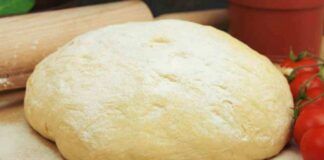 Pasta per la pizza, le ricetta facile della domenica in famiglia