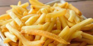 Facciamo le patate fritte light? Croccantissime e appetitose, fate così e sono perfette