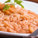 Risotto gamberetti con pomodoro: e in pochi minuti il pranzo è servito!