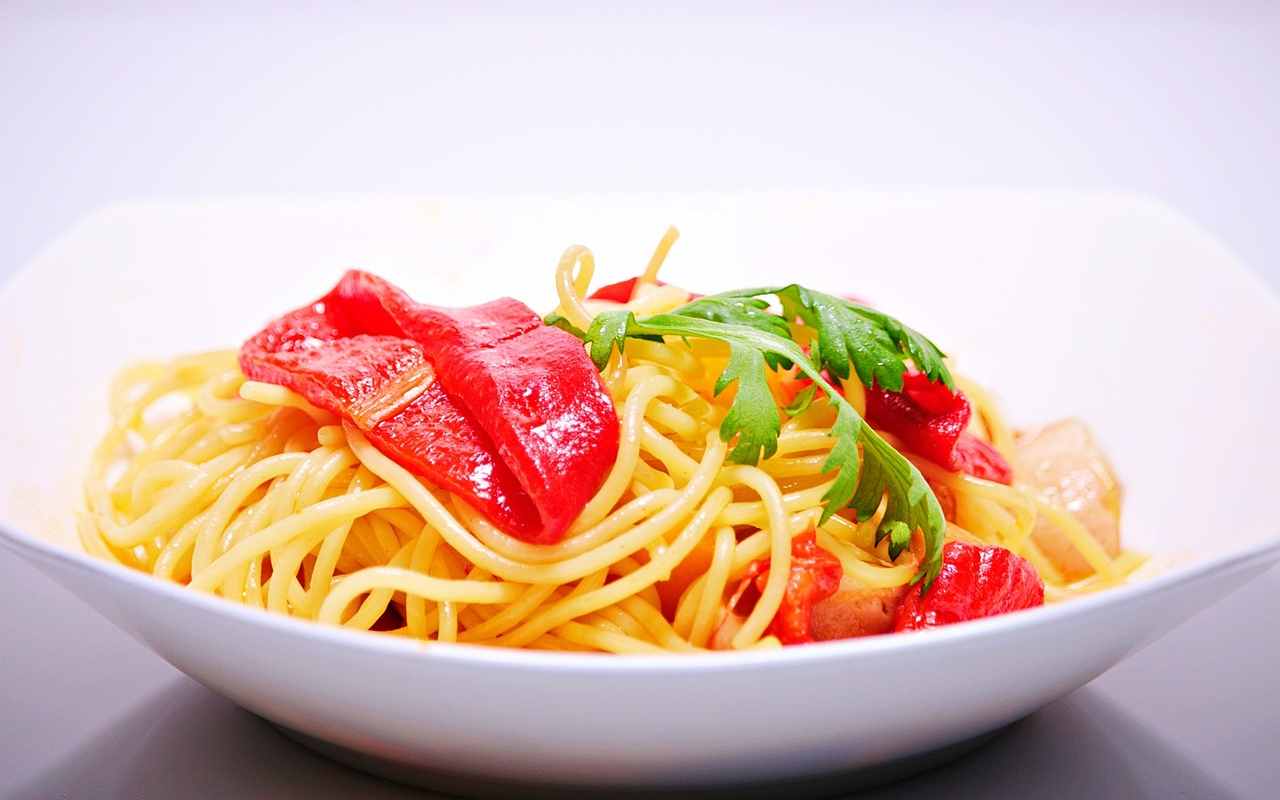 Spaghetti aglio olio e peperoni 05052023 ricettasprint