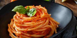 Spaghetti all'italiana: tutta la bontà del made in Italy in un unico piatto in tavola in 5 minuti