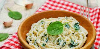 Spaghetti cremosi con spinaci non teme rivali, prova la mia ricetta e vedrai che successo!