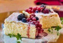 Torta cremosa di ricotta e crema 20052023 ricettasprint