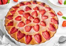 Torta integrale alle fragole mangiala senza troppi sensi di colpa per una prova costume da urlo