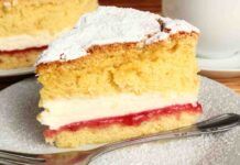 Torta paradiso alle fragole talmente morbida che si scioglie in bocca già al primo morso