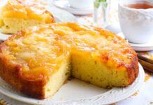 Torta rovesciata alle pere e mele: super leggera, zero uova e burro Torta rovesciata alle pere e mele super leggera e soffice, non servono uova e burro