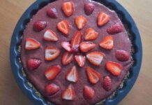 Torta umida di fragole e cioccolato 02052023 ricettasprint