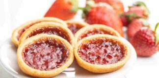 Tortine alle fragole genuine, saporite e facili da preparare, un dopocena speciale