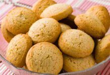 Biscotti senza burro e uova fragranti e perfetti da inzuppare nel latte senza sensi di colpa